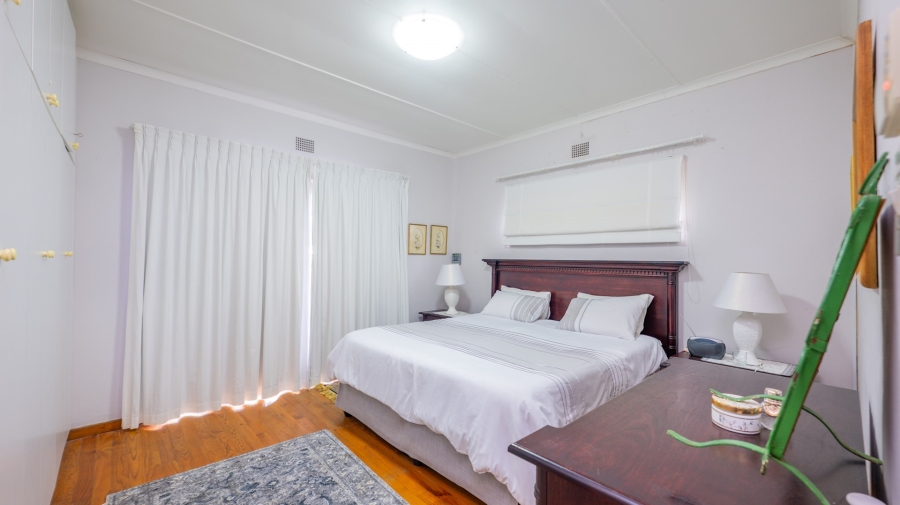 5 Bedroom Property for Sale in Struisbaai Western Cape